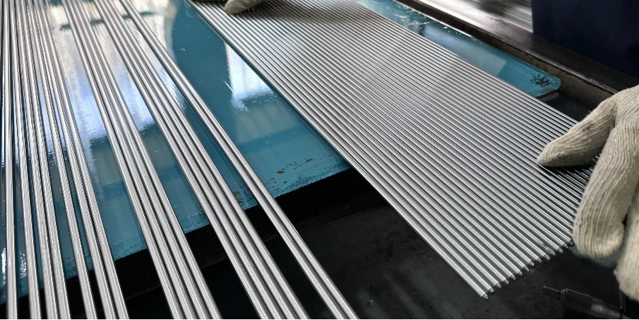 为什么11SMnPb30是高速车床的理想材料？