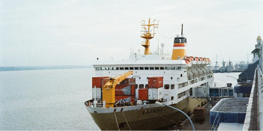 不锈钢棒在海洋应用中的表现：抗腐蚀与耐用性