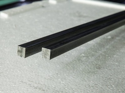 冷拉成型的实心不锈钢方钢